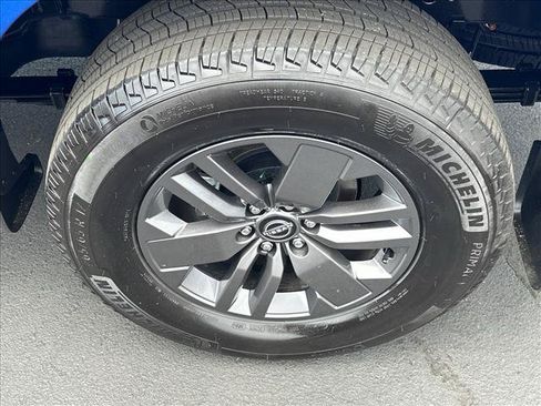 Certified 2025 Nissan Frontier SV RWD image 24