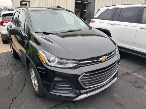 Used 2019 Chevrolet Trax LT w/ LT Convenience Package FWD image 5