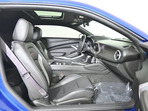 Used 2017 Chevrolet Camaro SS RWD image 13