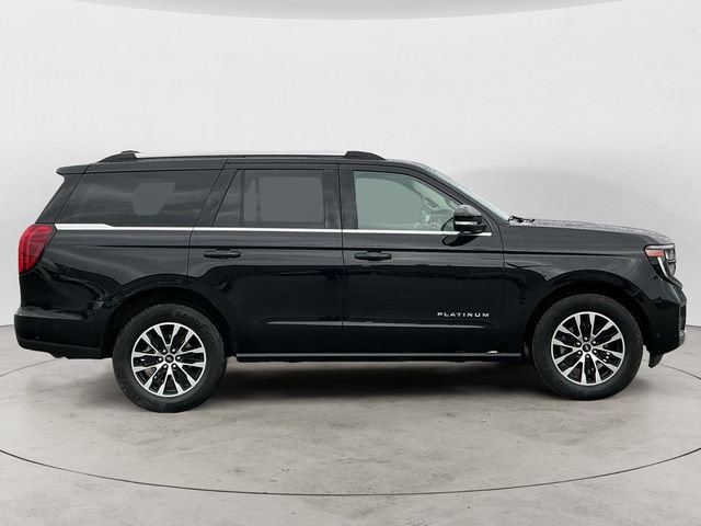 Used 2025 Ford Expedition Platinum AWD/4WD image 4