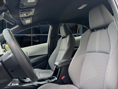 Certified 2024 Toyota Corolla SE image 2
