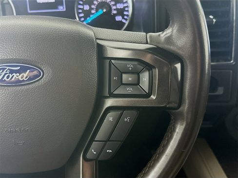 Used 2021 Ford Expedition Limited image 27