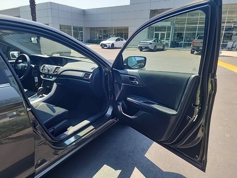 Used 2014 Honda Accord LX image 19