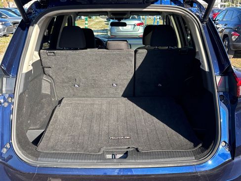 Used 2025 Nissan Rogue SV image 33