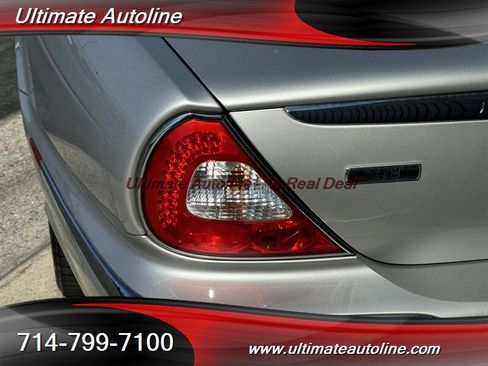 Used 2004 Jaguar XJ8 image 12