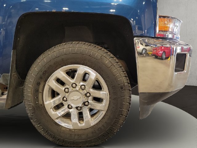 Used 2015 Chevrolet Silverado 2500 LTZ w/ LTZ Plus Package AWD/4WD image 27