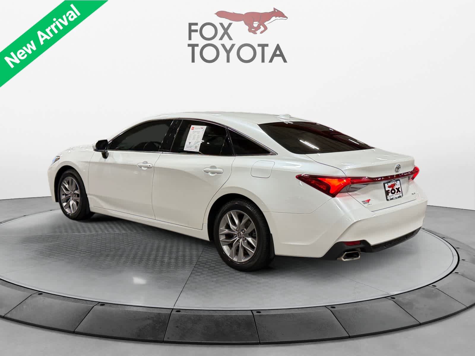 Used 2021 Toyota Avalon XLE FWD image 4