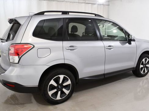 Used 2017 Subaru Forester 2.5i Premium w/ All-Weather Package image 11