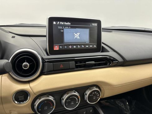 Used 2017 MAZDA MX-5 Miata RF Grand Touring image 30