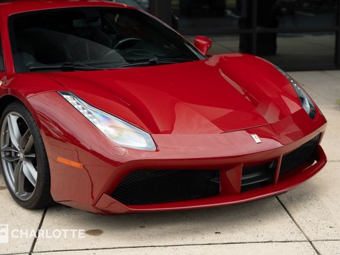 Used 2017 Ferrari 488 GTB RWD image 2