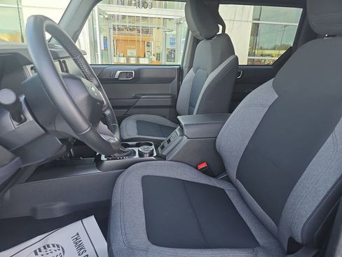 Used 2025 Ford Bronco Big Bend image 9