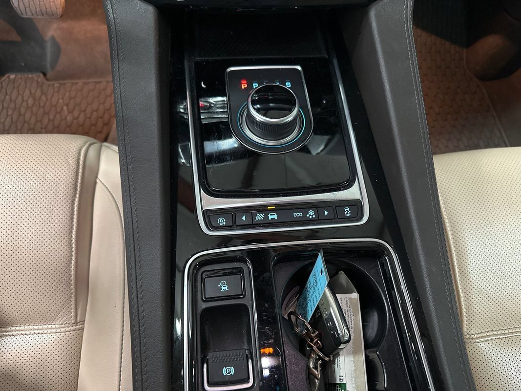 Used 2020 Jaguar F-PACE Prestige AWD/4WD image 18