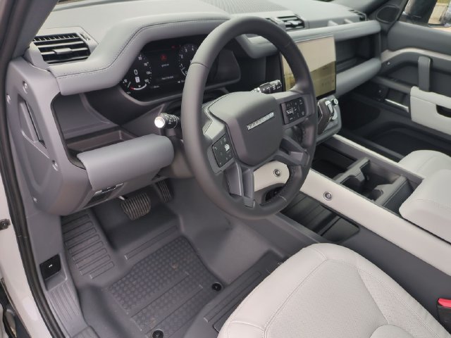 New 2026 Land Rover Defender 110 X-Dynamic SE AWD/4WD image 7