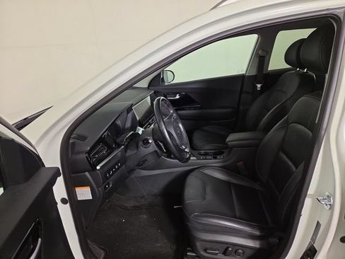 Used 2020 Kia Niro EX Premium FWD image 12