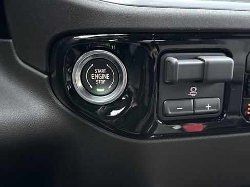 New 2026 GMC Sierra 2500 SLT w/ SLT Premium Package image 24