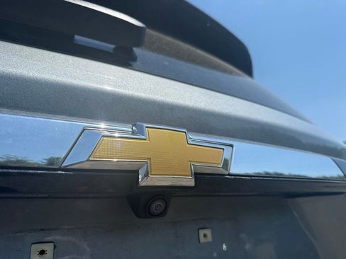 Used 2023 Chevrolet Traverse LT AWD/4WD image 14