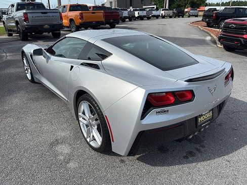 Used 2019 Chevrolet Corvette Stingray Coupe w/ Battery Protection Package RWD image 6