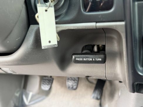 Used 2004 Toyota Tacoma 2WD Regular Cab image 21