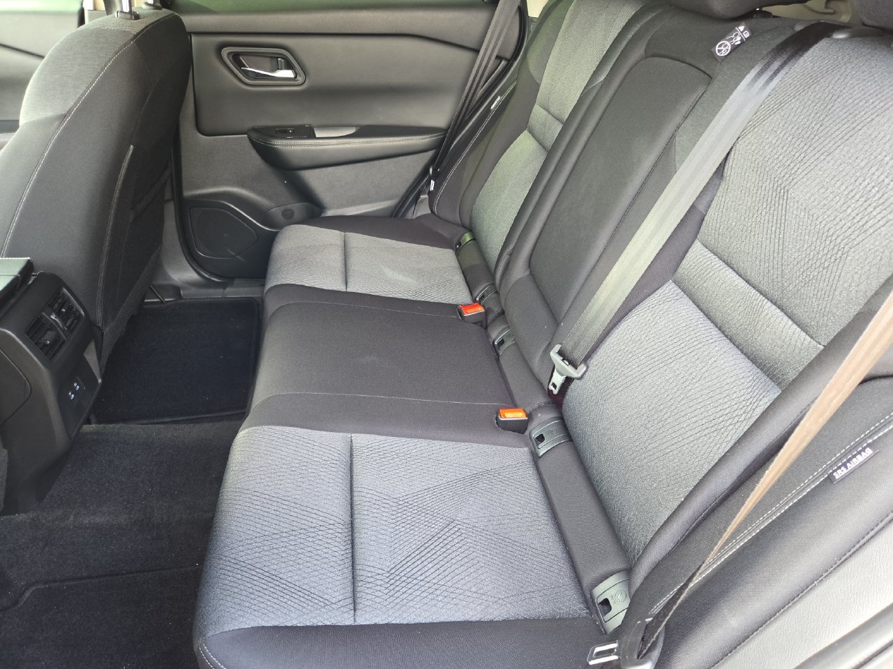 Used 2025 Nissan Rogue SV AWD/4WD image 21