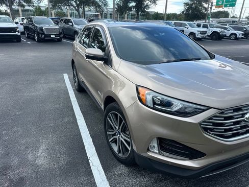 Used 2020 Ford Edge Titanium FWD image 2