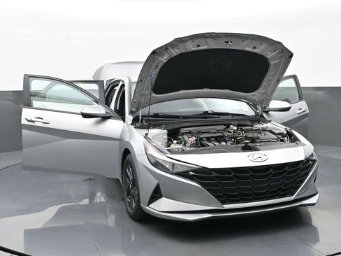 Used 2023 Hyundai Elantra SEL w/ Preferred Accessory Package FWD image 54