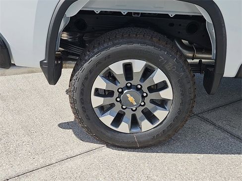 New 2026 Chevrolet Silverado 2500 Custom image 5