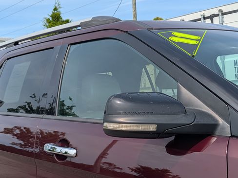 Used 2011 Ford Explorer XLT w/ 202A Rapid Spec Order Code FWD image 10