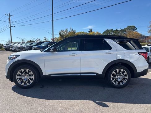 New 2026 Ford Explorer Platinum AWD/4WD image 5