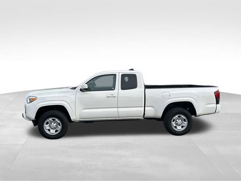 Used 2023 Toyota Tacoma SR image 2
