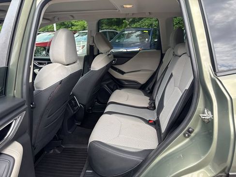 Used 2019 Subaru Forester Premium AWD/4WD image 17