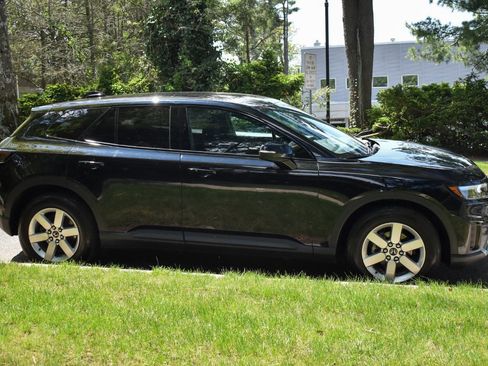 Used 2025 Honda Prologue EX image 9