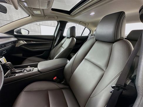 Certified 2025 MAZDA MAZDA3 2.5 Turbo Sedan w/Premium Plus image 21