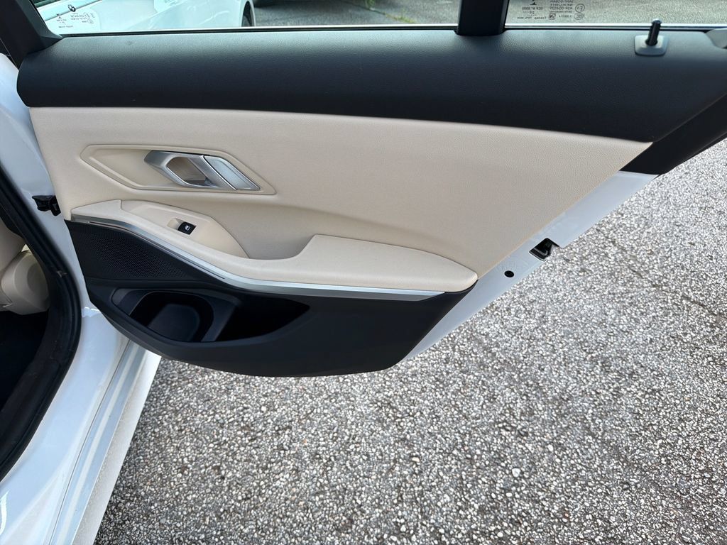 Used 2021 BMW 330i Sedan w/ Convenience Package RWD image 16