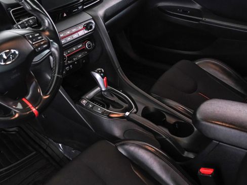 Used 2021 Hyundai Veloster 2.0 Premium FWD image 22