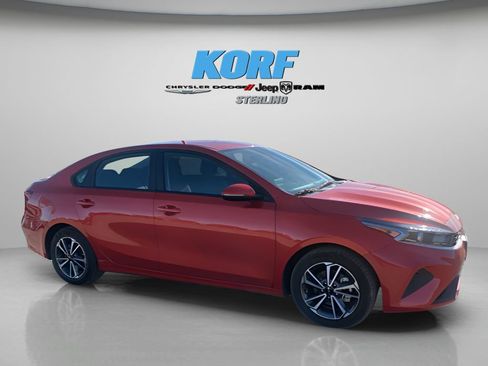 Used 2023 Kia Forte LXS w/ LXS Technology Package image 3