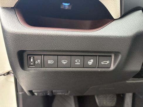 Used 2021 Toyota RAV4 Limited AWD/4WD image 18