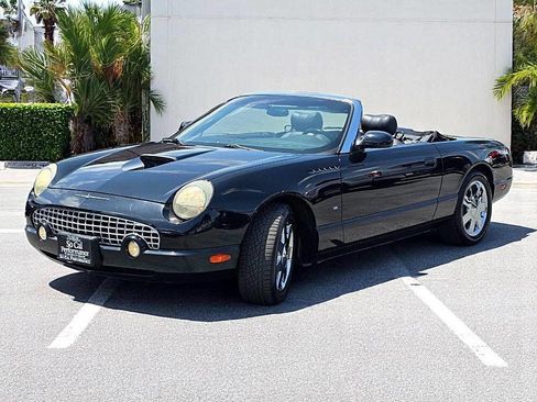 Used 2002 Ford Thunderbird Deluxe image 10