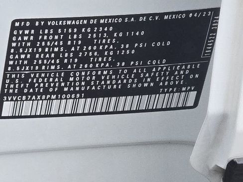 Certified 2023 Volkswagen Tiguan SE R-Line FWD image 24