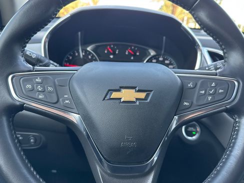 Certified 2021 Chevrolet Equinox LT w/ Driver Convenience Package image 25