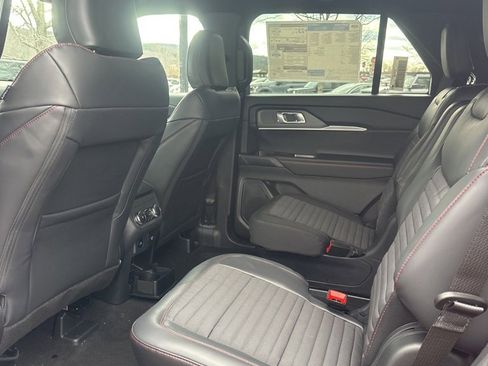 New 2026 Ford Explorer ST-Line w/ ST-Line Street Pack image 10