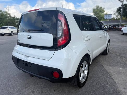 Used 2018 Kia Soul w/ Convenience Package FWD image 4