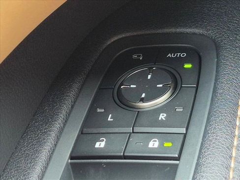 Used 2025 Lexus RX 350 Premium w/ Accessory Package (Z1) FWD image 15