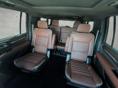 Used 2023 GMC Yukon XL Denali Ultimate image 22