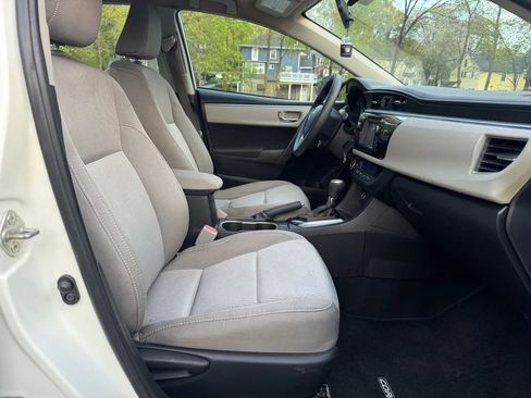 Used 2016 Toyota Corolla LE FWD image 13