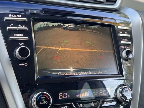 Used 2022 Nissan Murano SV AWD/4WD image 19