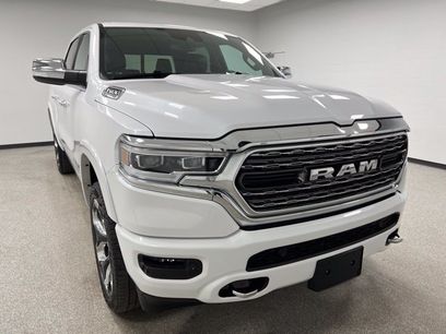 Used 2022 RAM 1500 Limited w/ Body-Colour Bumper Group