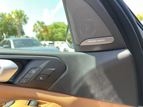 Used 2026 BMW X5 sDrive40i image 38