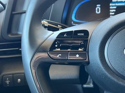 Certified 2025 Hyundai Elantra Sport FWD image 28