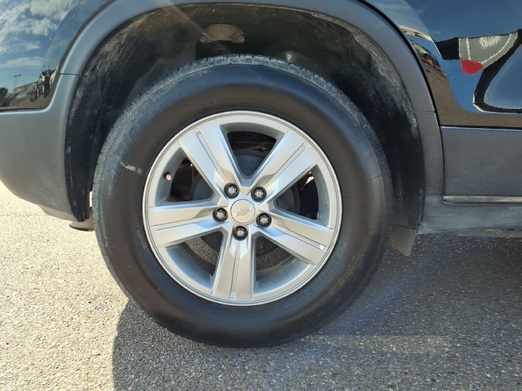 Used 2022 Chevrolet Trax LS w/ Tint and Cruise Package FWD image 19