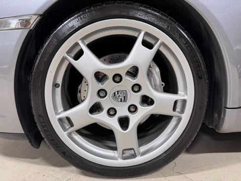 Used 2005 Porsche 911 Carrera RWD image 12